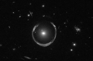 800px-A_Horseshoe_Einstein_Ring_from_Hubble